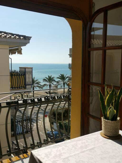 Cal Salmare Seafront With Rooftop Terrace And Pool